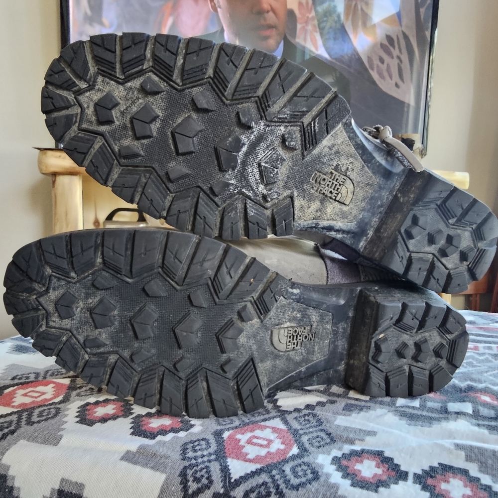 The North Face Ankle Bootie Size 6.5 - Picture 8 of 9